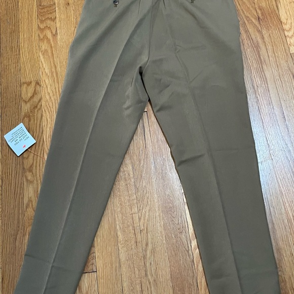 ASOS DESIGN tapered smart pants in ecru
32x32 dark brown color - Picture 7 of 8